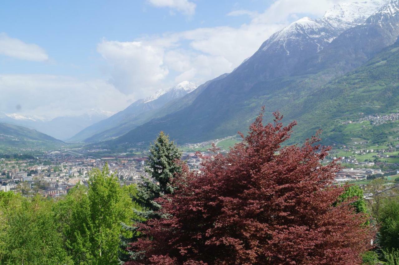 Grand Paradis Apartment Aosta Bagian luar foto